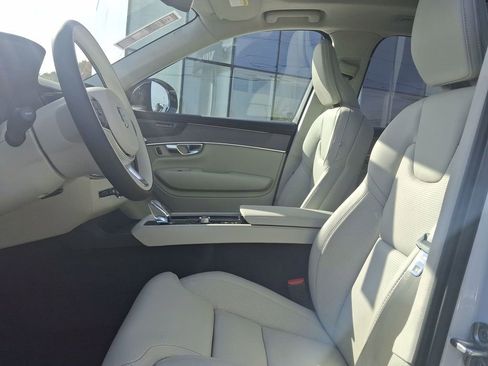 New 2026 Volvo XC90 B6 Ultra w/ Lounge Package image 14