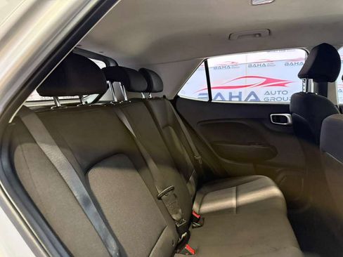 Used 2021 Hyundai Venue SE FWD image 38