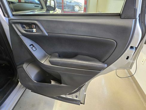 Used 2014 Subaru Forester 2.5i Limited AWD/4WD image 25