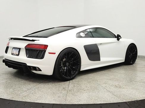Used 2017 Audi R8 V10 AWD/4WD image 5