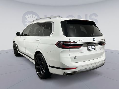 Used 2023 BMW X7 xDrive40i image 4