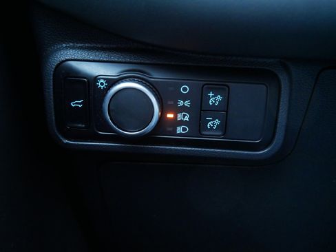 Used 2025 Ford Explorer Active image 26