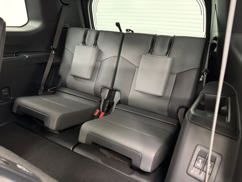 Certified 2024 Lexus GX 550 w/ Accessory Package (Z1) image 36