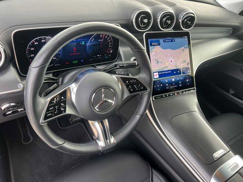 Used 2025 Mercedes-Benz GLC 350e 4MATIC image 15