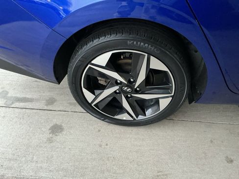 Certified 2023 Hyundai Elantra SEL w/ Convenience Package image 5