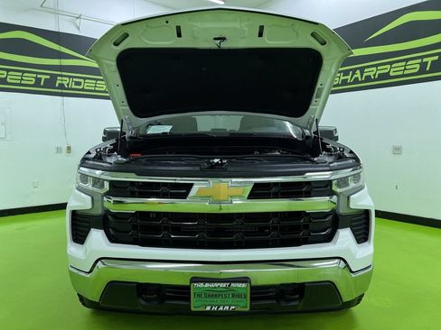 Used 2022 Chevrolet Silverado 1500 LT AWD/4WD image 4