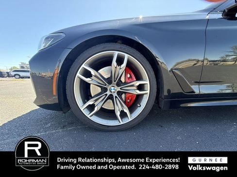 Used 2021 BMW M550i xDrive w/ Dynamic Handling Package AWD/4WD image 12