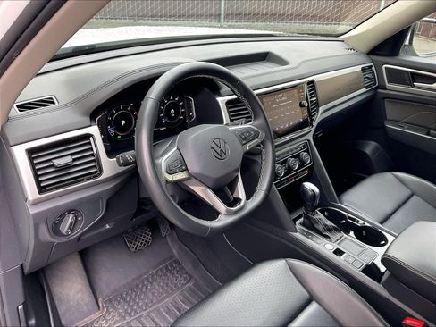 Certified 2022 Volkswagen Atlas SE FWD image 14