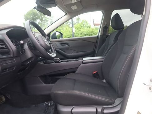 Used 2023 Nissan Rogue S AWD/4WD image 13
