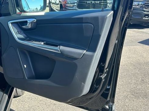 Used 2015 Volvo XC60 T5 Platinum w/ Protection Package FWD image 10