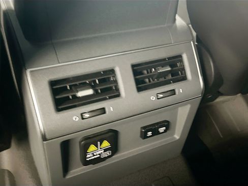 New 2025 INEOS Grenadier Trialmaster Edition AWD/4WD image 38