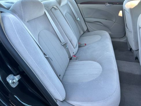 Used 2009 Buick Lucerne CX FWD image 25