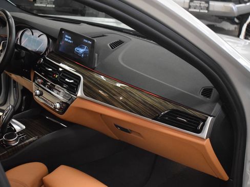 Used 2018 BMW 540i image 39