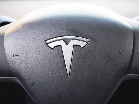 Used 2019 Tesla Model 3 Mid Range RWD image 49