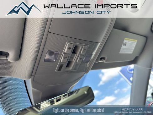 Used 2025 Volkswagen Jetta SE FWD image 16