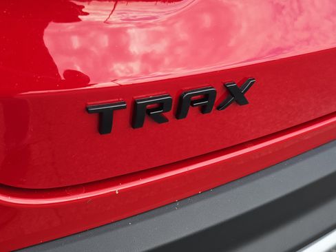 New 2026 Chevrolet Trax LT w/ LT Convenience Package image 20