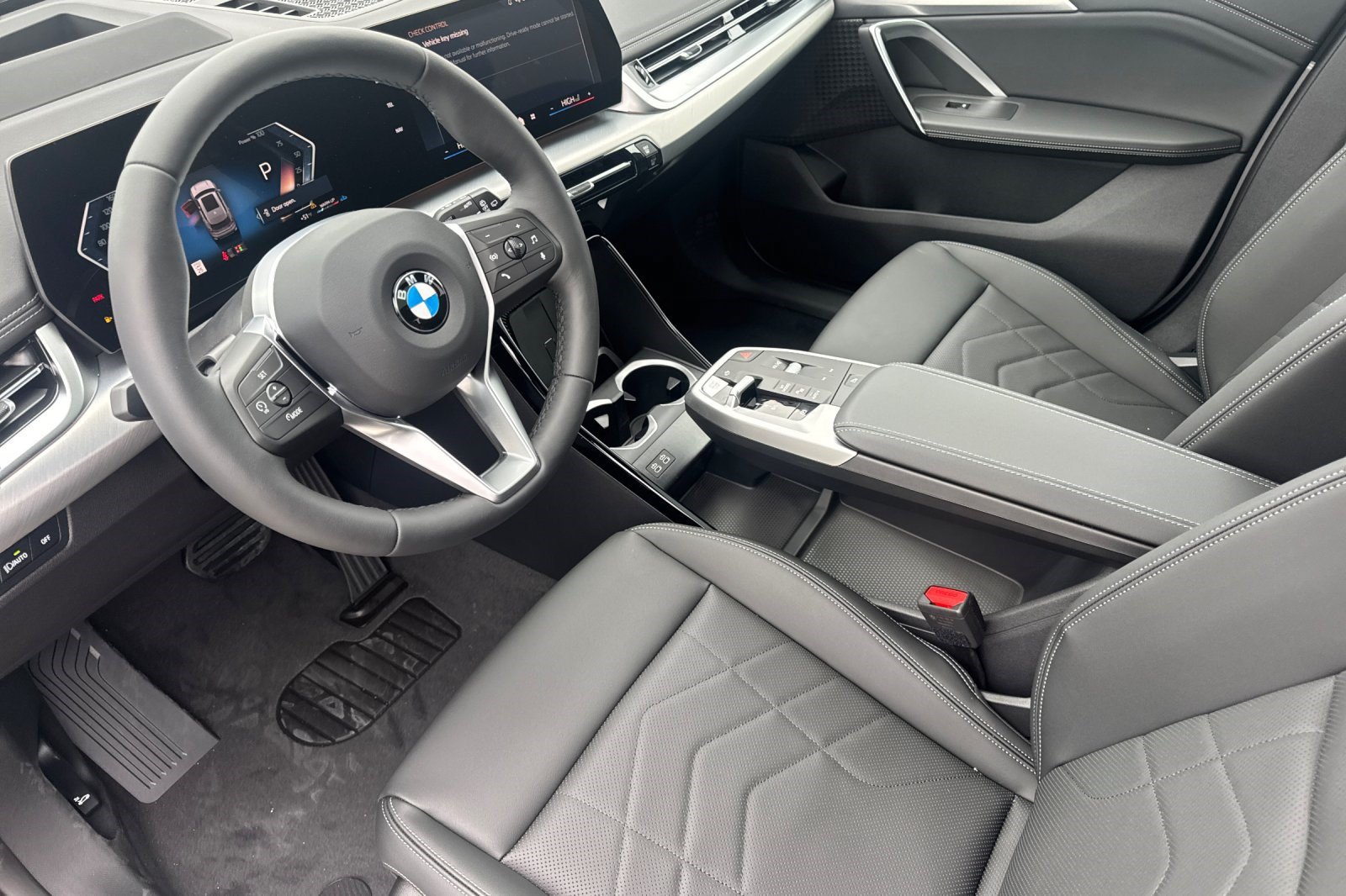 Used 2026 BMW X1 xDrive28i w/ Technology Package AWD/4WD image 4