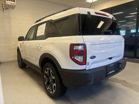 Used 2023 Ford Bronco Sport Outer Banks image 3