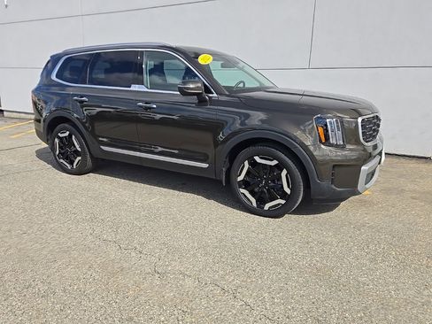 Used 2023 Kia Telluride S w/ S Sunroof Package AWD/4WD image 5