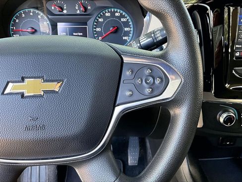 Used 2023 Chevrolet Traverse LS image 11