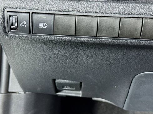 Used 2022 Toyota Corolla SE image 14