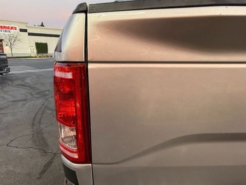 Used 2015 Ford F150 XLT RWD image 13