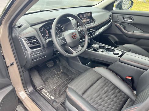 Used 2026 Nissan Rogue SV AWD/4WD image 43