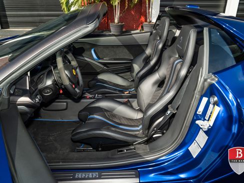 Used 2014 Ferrari 458 Speciale image 21