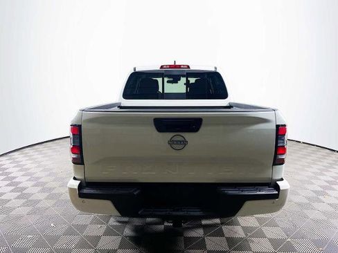 Certified 2025 Nissan Frontier SV w/ SV Convenience Package image 5