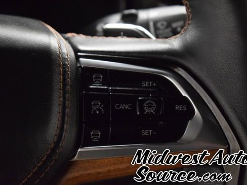 Used 2024 Jeep Grand Cherokee Summit image 19