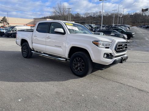 Used 2023 Toyota Tacoma SR5 image 6