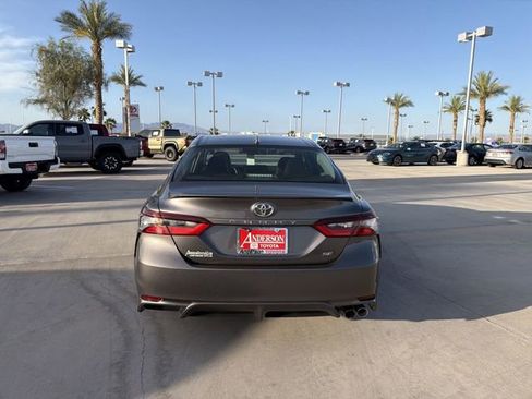 Used 2023 Toyota Camry SE image 6