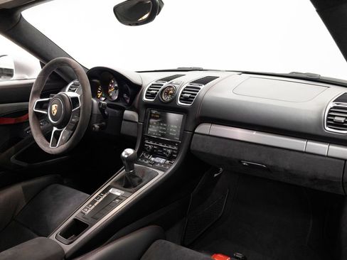 Used 2016 Porsche Cayman GT4 RWD image 27