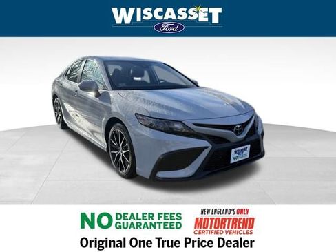 Used 2023 Toyota Camry SE image 1