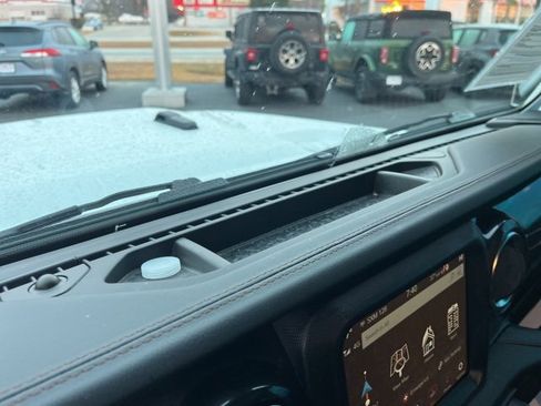 Used 2023 Jeep Wrangler Unlimited Rubicon 392 image 22