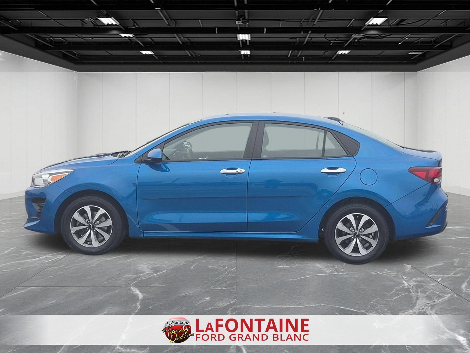 Used 2023 Kia Rio S w/ Technology Package FWD image 2