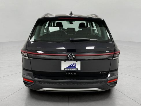 Used 2025 Volkswagen Taos S image 5