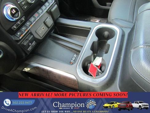 Used 2021 GMC Sierra 1500 Denali w/ Denali Ultimate Package AWD/4WD image 25