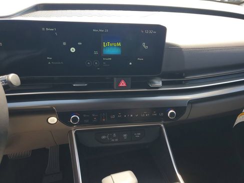 New 2026 Kia Carnival image 14