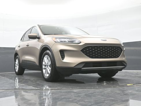 Used 2020 Ford Escape SE FWD image 42