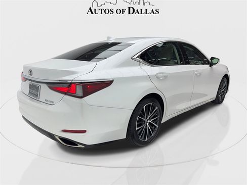Used 2024 Lexus ES 350 w/ Premium Package image 9