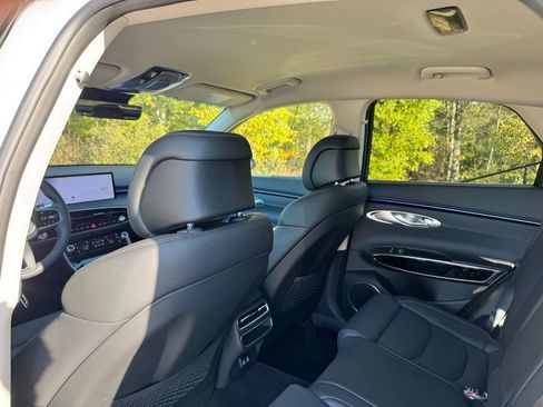 New 2026 Genesis GV70 2.5T image 22