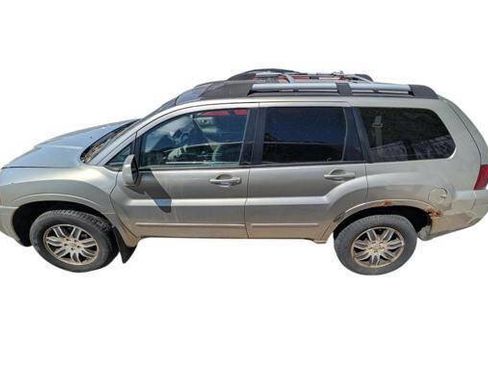 Used 2006 Mitsubishi Endeavor Limited AWD/4WD image 2