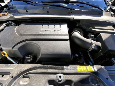 Used 2020 Jaguar E-PACE SE image 10