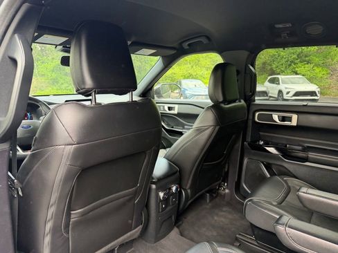 Used 2022 Ford Explorer ST w/ ST Street Pack AWD/4WD image 17