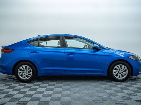 Used 2017 Hyundai Elantra SE FWD image 4