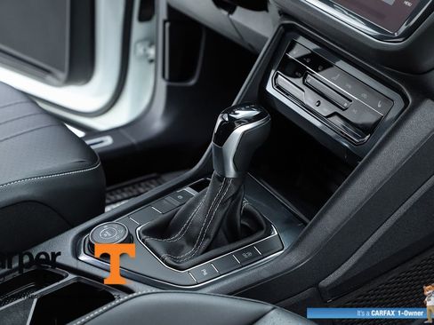 Used 2023 Volkswagen Tiguan SE R-Line AWD/4WD image 33