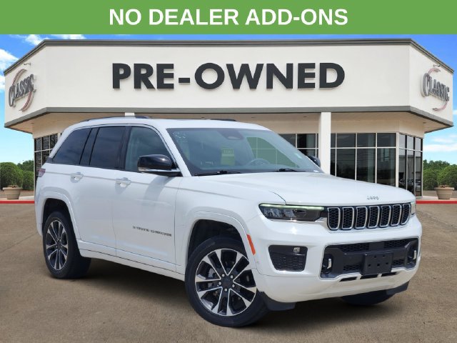 Used 2022 Jeep Grand Cherokee Overland w/ Luxury Tech Group IV AWD/4WD image 1