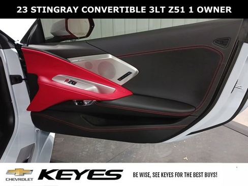 Used 2023 Chevrolet Corvette Stingray Premium Conv w/ Z51 Performance Package RWD image 17