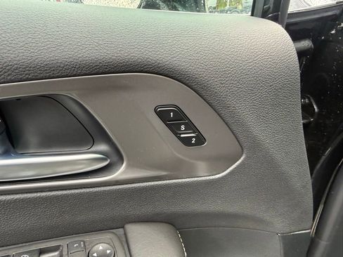 New 2026 Chrysler Pacifica Select image 12